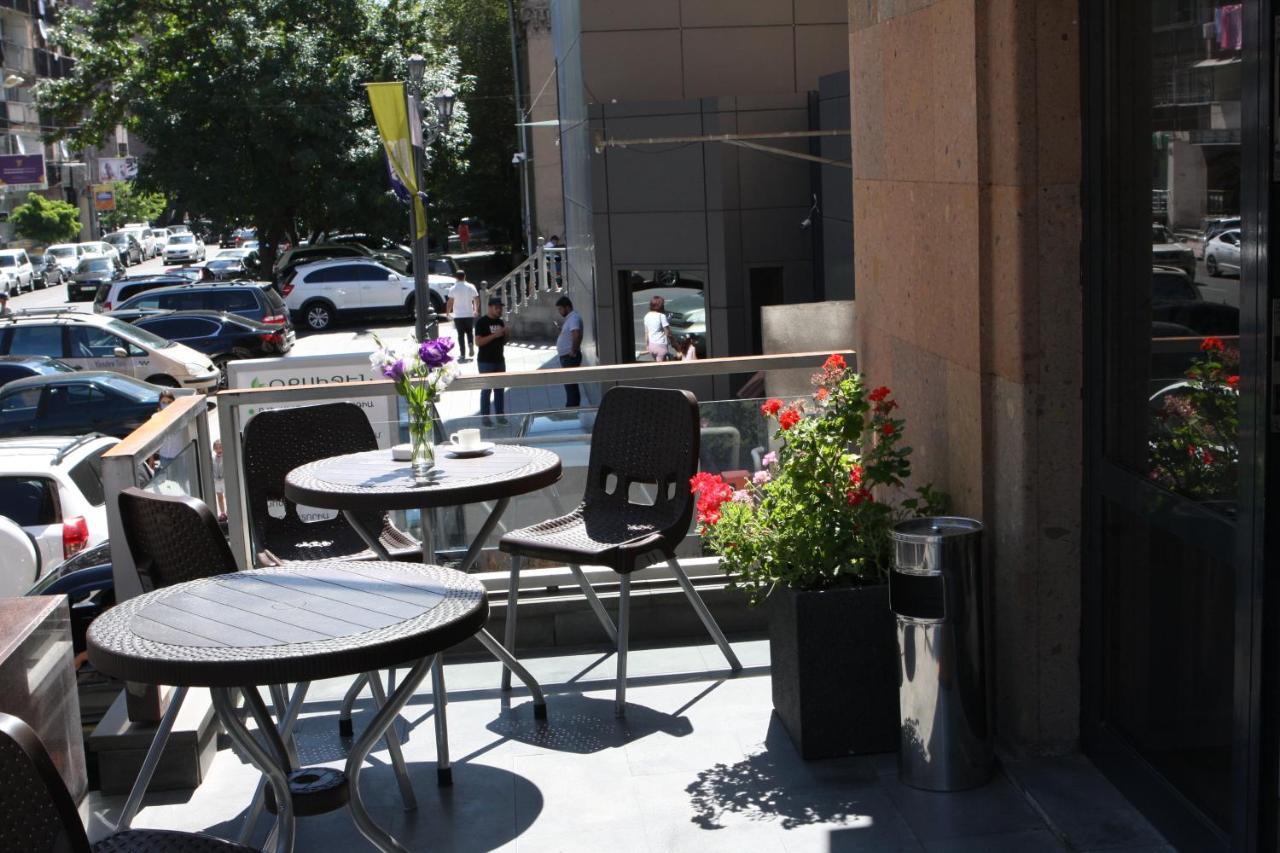 Bonjour Boutique Hotel Erivan Dış mekan fotoğraf